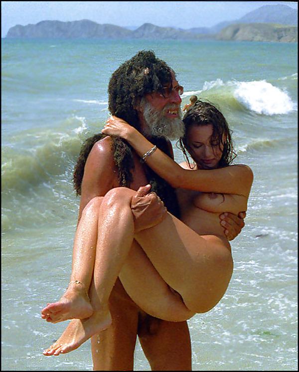 13P Beach couples