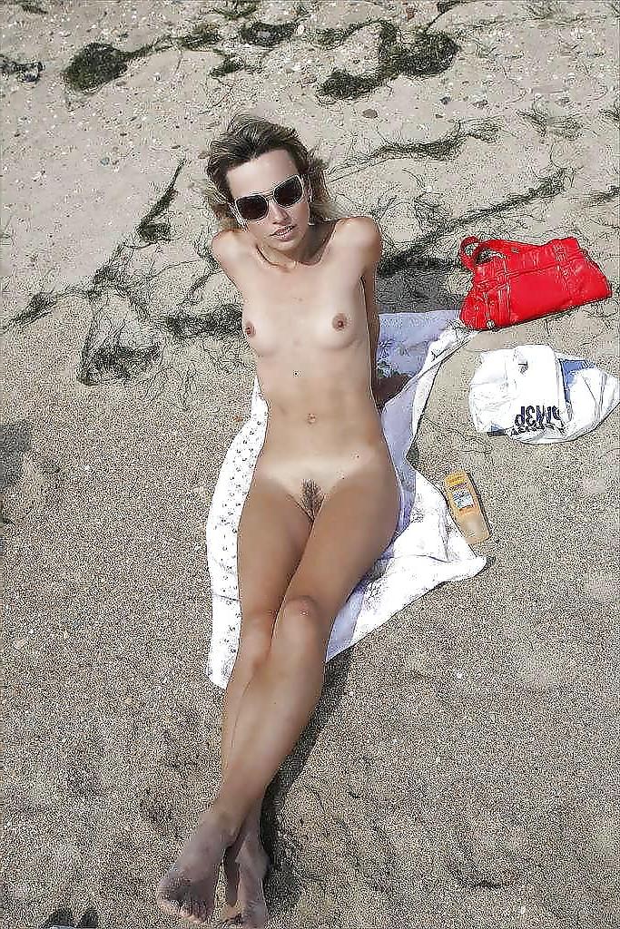 22P Why I like to go to the beach!!