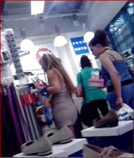 10P Woman with fucking good ghetto ass mmhh