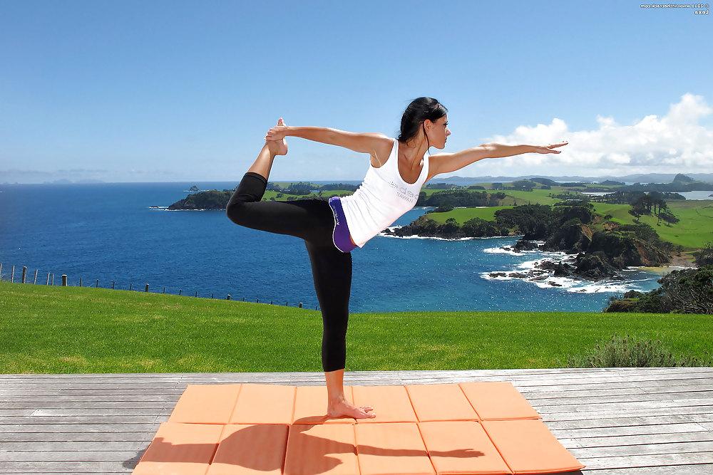 25P Yoga Ass