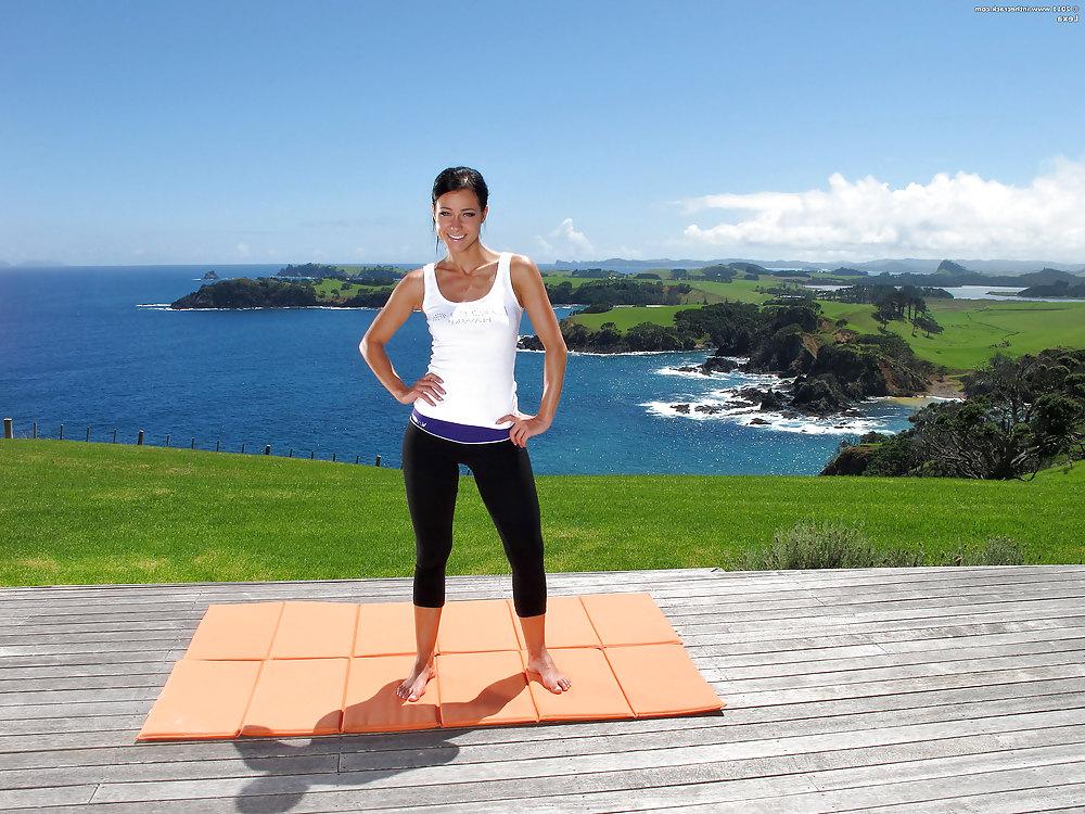 25P Yoga Ass