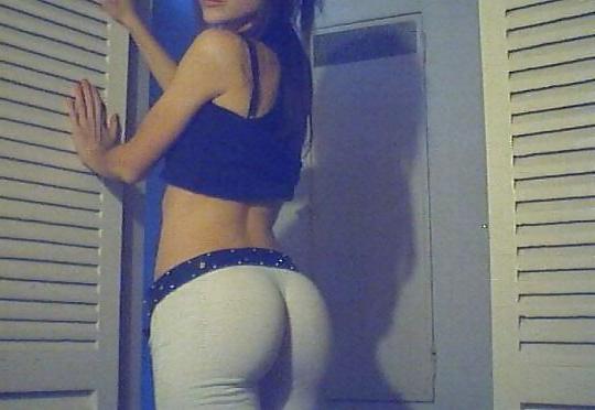 25P Gotta love yoga pants