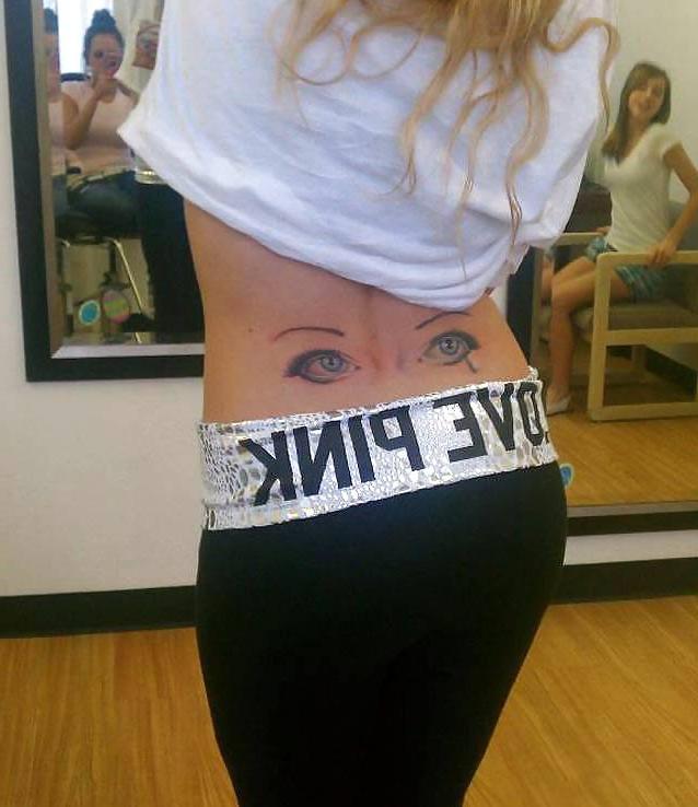25P Gotta love yoga pants