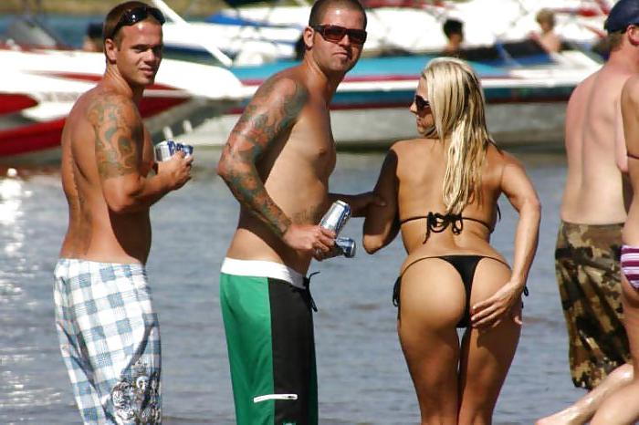 25P Beach Party Girls