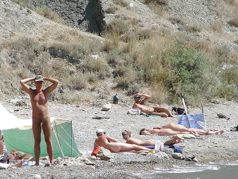 25P Horny Beach Day
