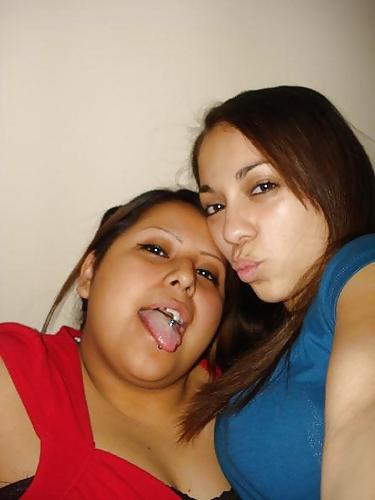 25P Thick latin non nude 