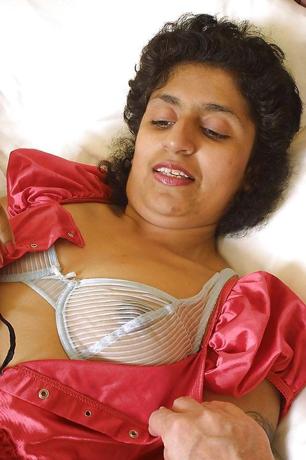 18P Desi Milf