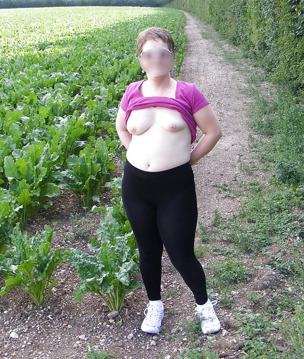 25P Flashing in a forest