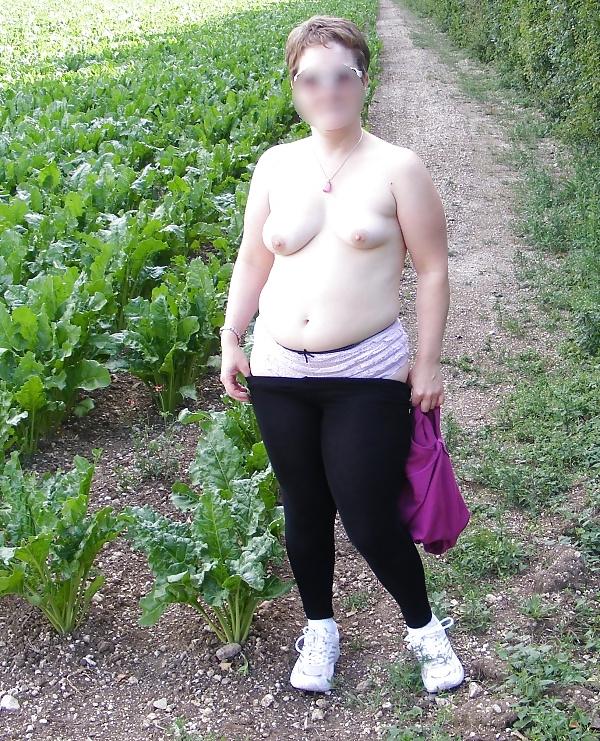 25P Flashing in a forest