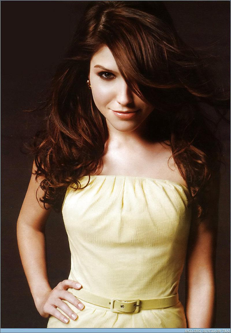 25P Sophia bush