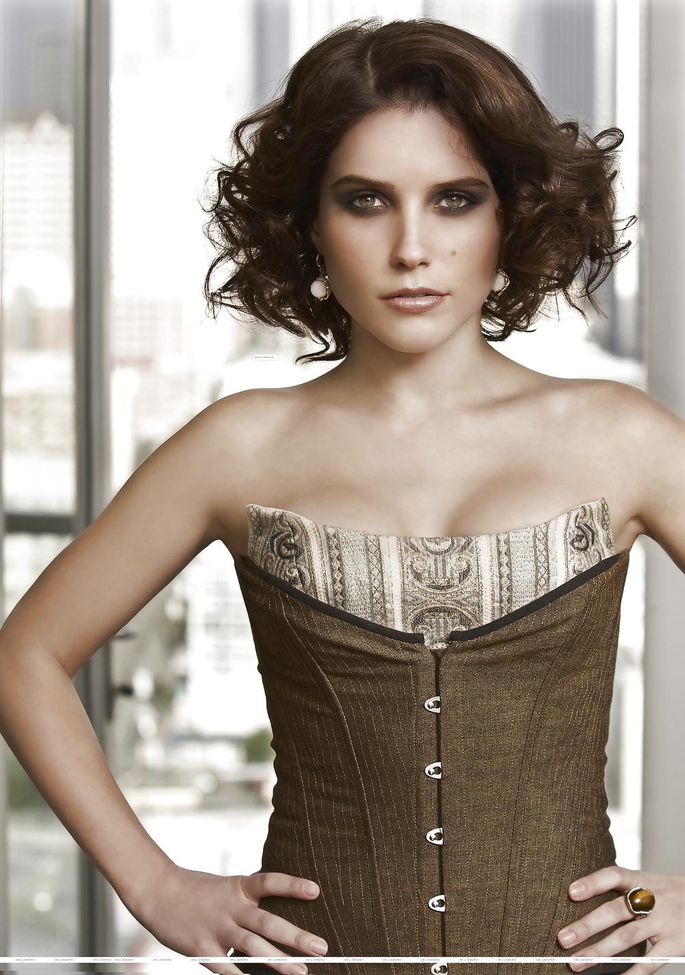 25P Sophia bush