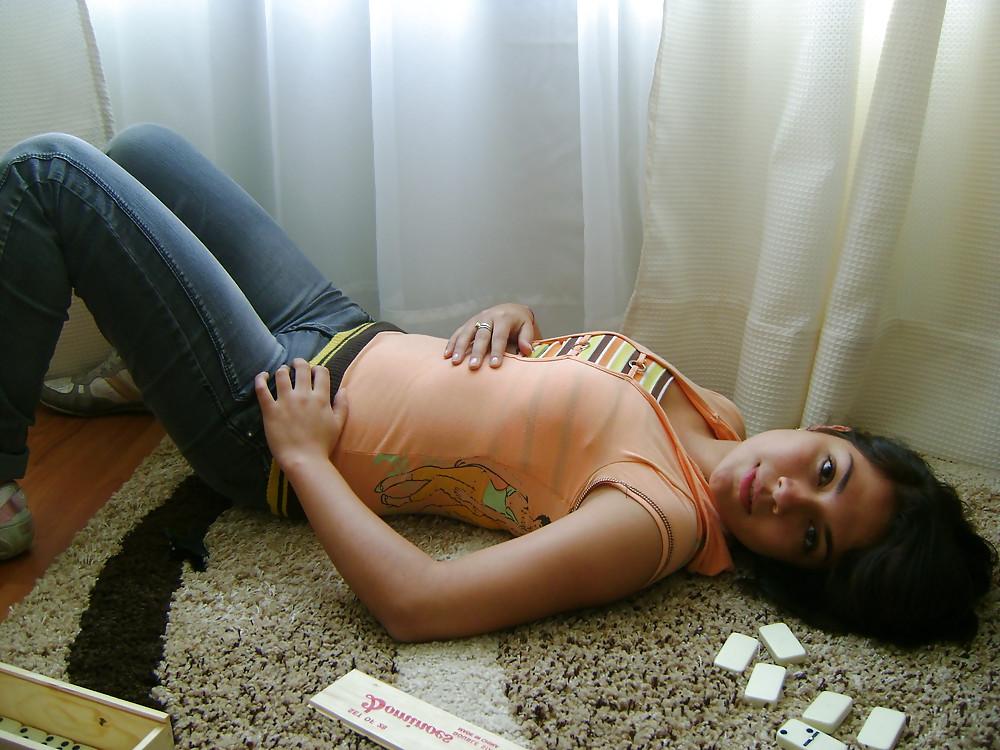 25P Sexy Latino Milf