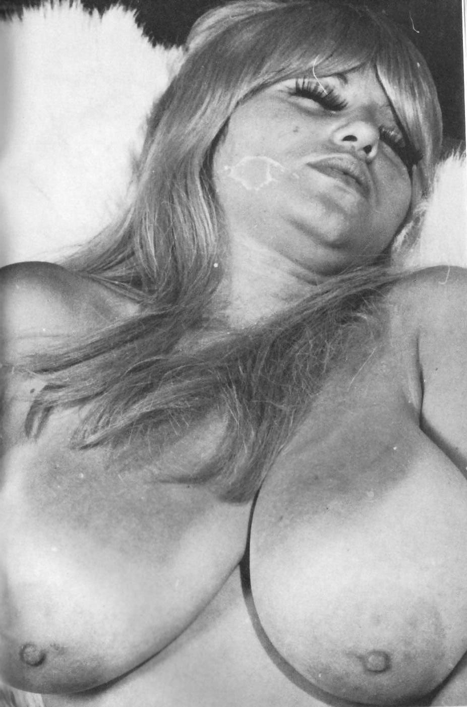 25P Busty Blonde Vintage Woman