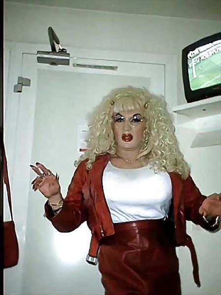 10P Madame Leather