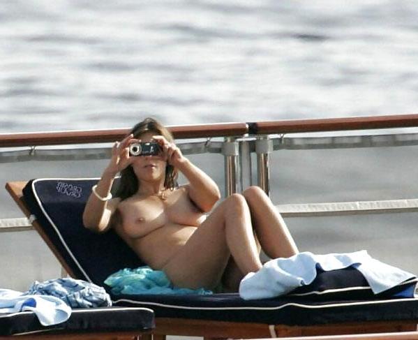25P Beach girls 21.