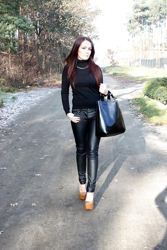 25P Polish girls in leather 3