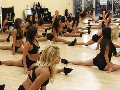 15P The hottest yoga and fit girls