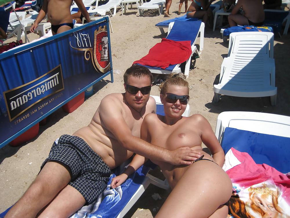 23P Romanian Girls on the Beach