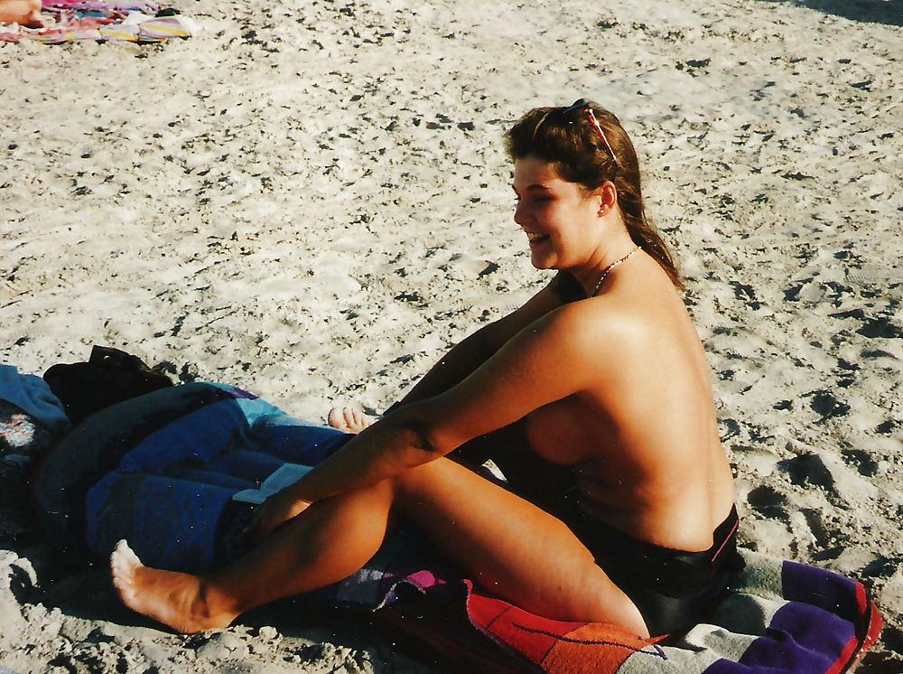 10P Teen with big tits on the beach