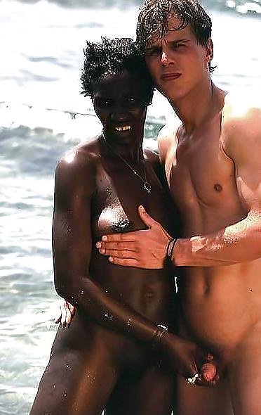 10P Beach Handjob