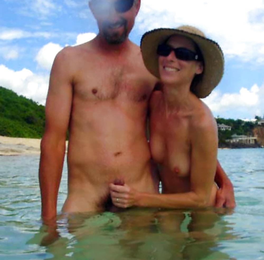 10P Beach Handjob