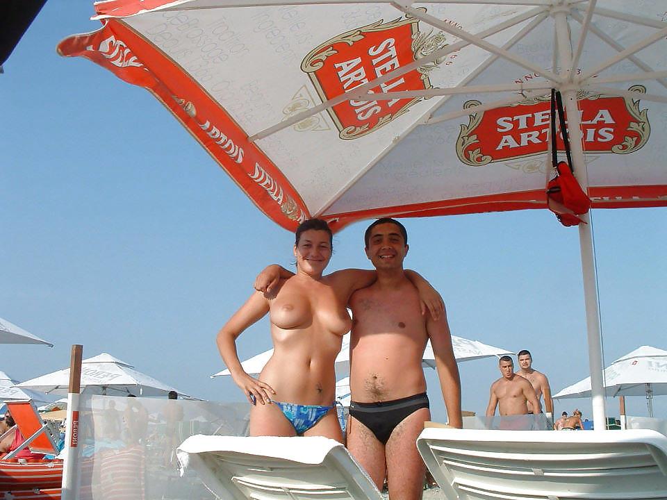 25P Cute Beach Girls - VI
