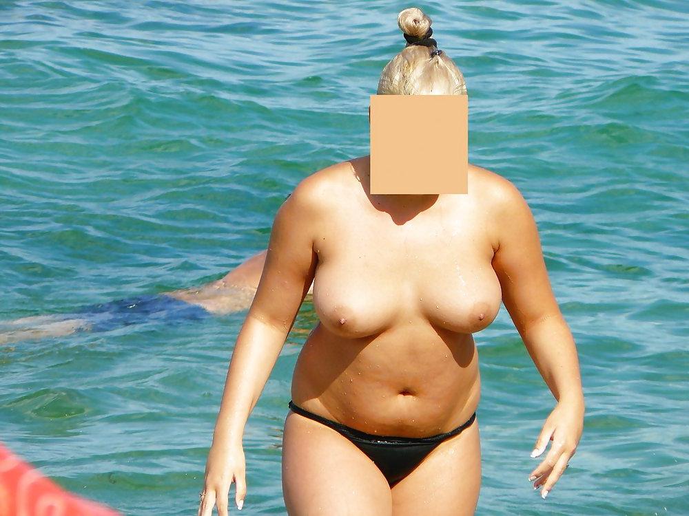 25P Bulgarian Beach Girls from Black Sea - VIII