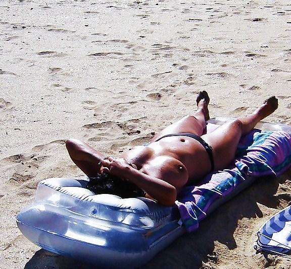 6P Frau am Strand