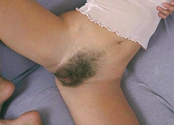 25P Beautiful Hairy Bush!