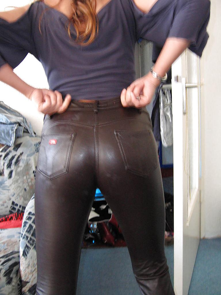 15P Asses in leather 