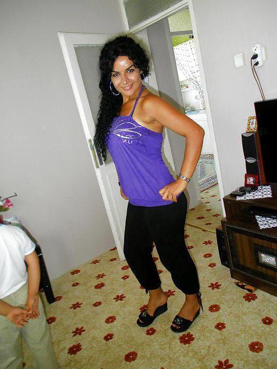 6P Turkish woman: Azize