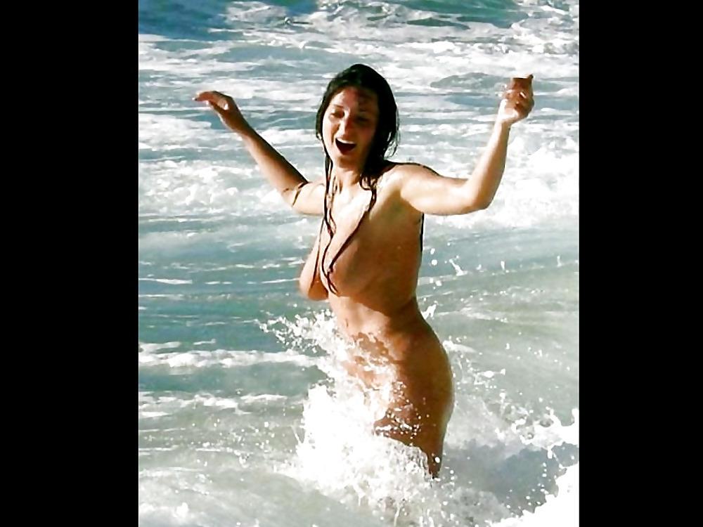 25P Favorite Beach Babes 1