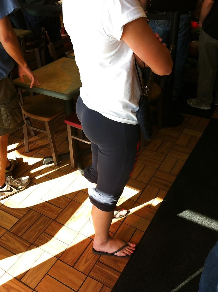 25P Amazing Ass with Pants on