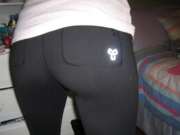 25P Amazing Ass with Pants on