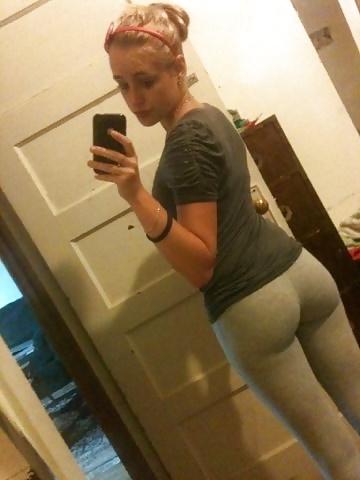25P Amazing Ass with Pants on