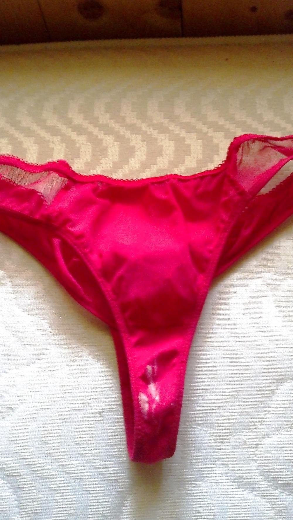 16P Wifes pants
