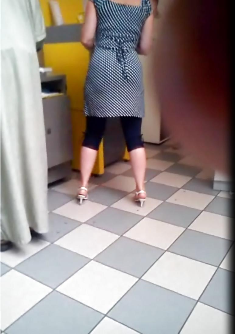 22P My flash slut 8 mature slut