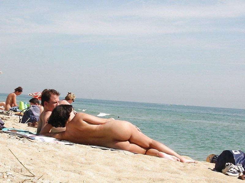 25P Nude Beach Arses