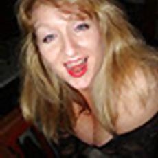 15P Worship the party girl