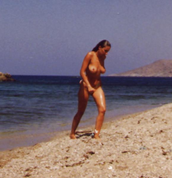 25P Sweet beach girls 3