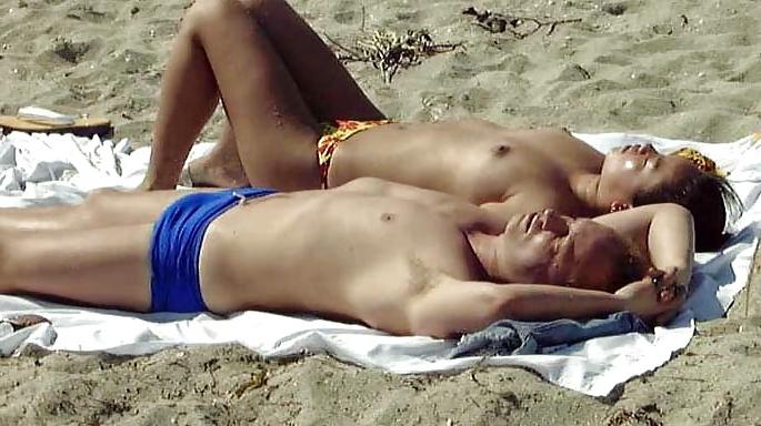 25P Sweet beach girls 3
