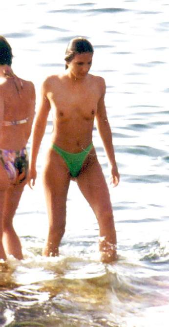25P Sweet beach girls 3
