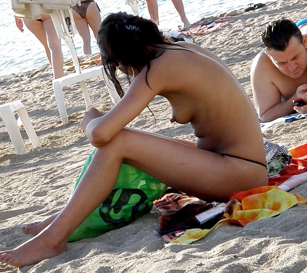 25P On the beach 6