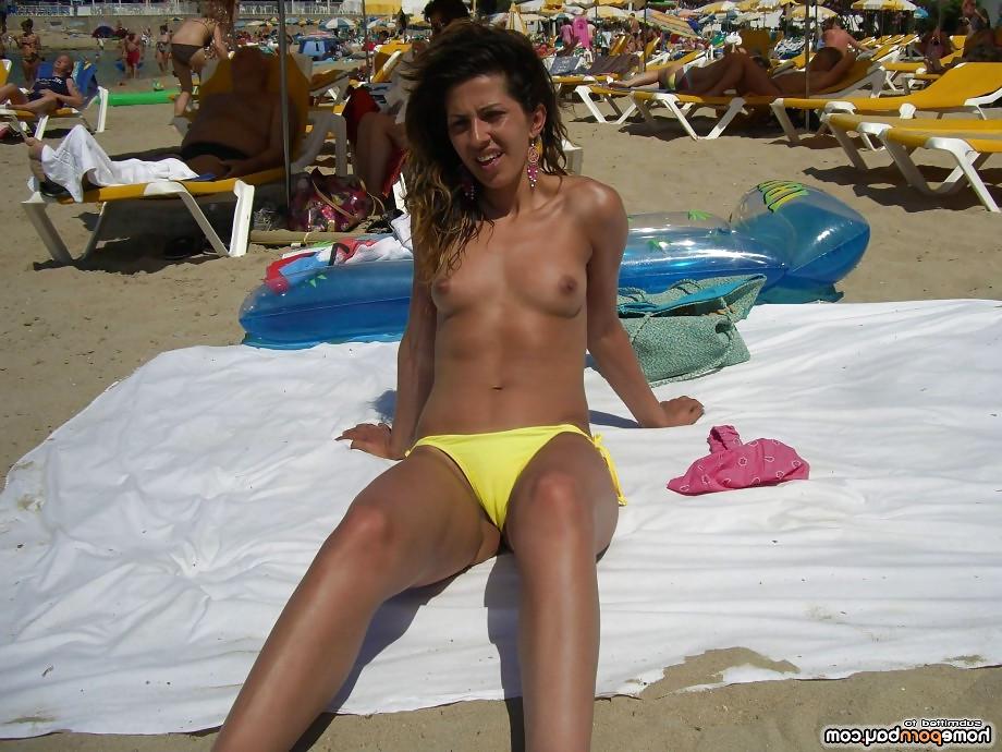 10P Horny tanned beach girl
