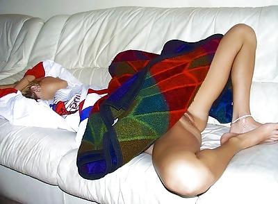 25P No panties flashes
