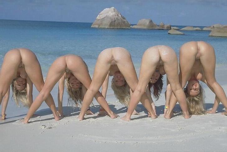 9P A Day At The Beach (Beach Bums)