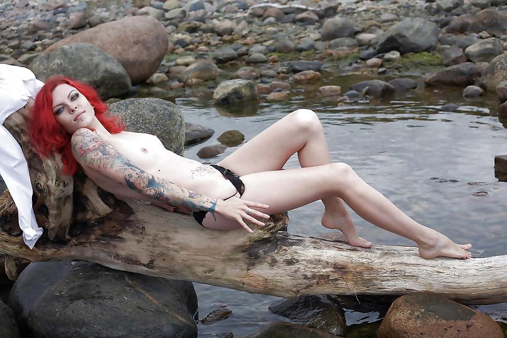 25P Hot mermaids and beach bunnies +more outdoor XXX