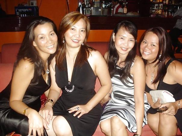25P Filipina MILF liza