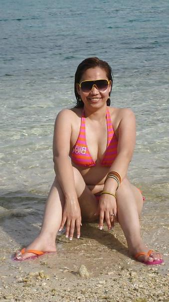 25P Filipina MILF liza