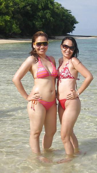 25P Filipina MILF liza